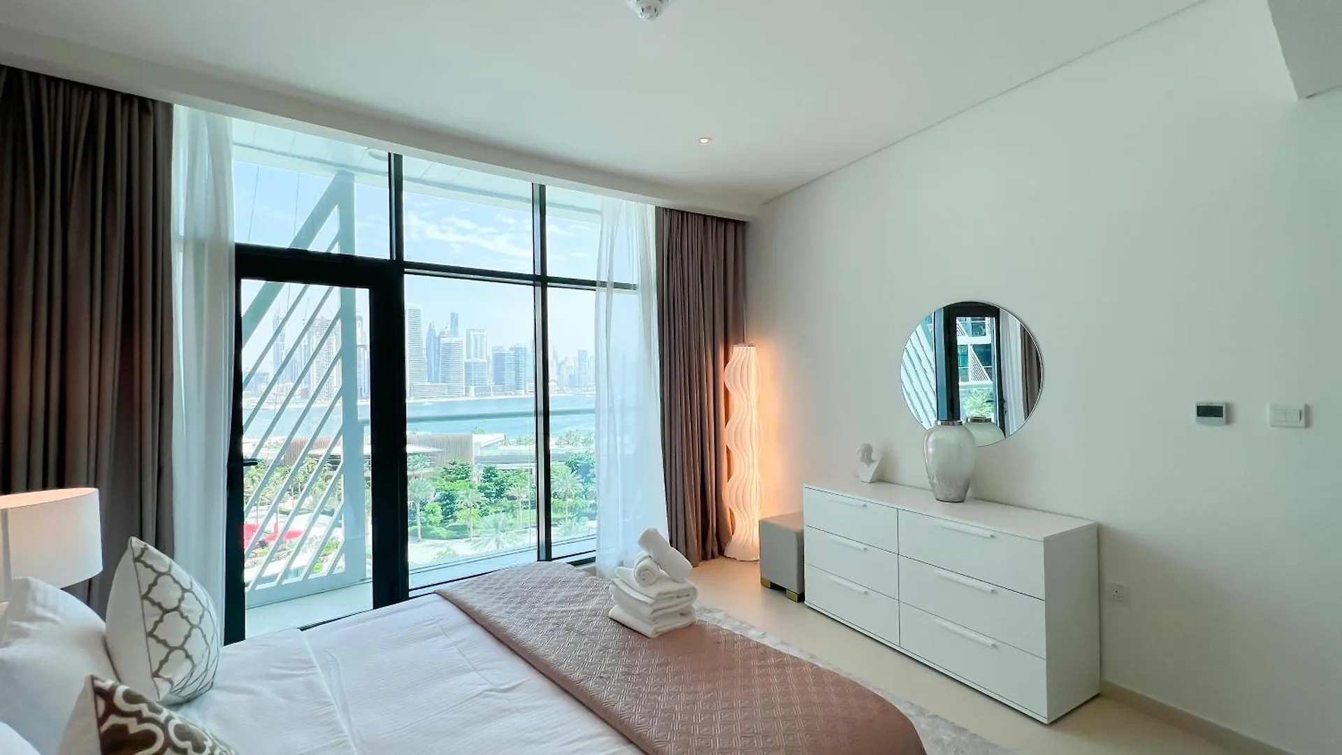Coastal 1Br Hideaway With Breathtaking Sea Views - 50Ab5 Apartment Dubai